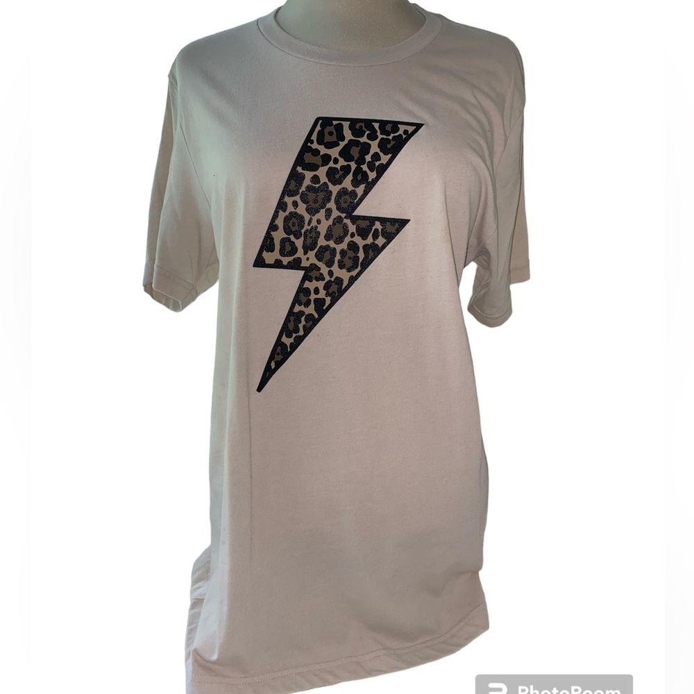 MBella Canvas T-shirt short sleeve animal print lightening bolt Sz LG